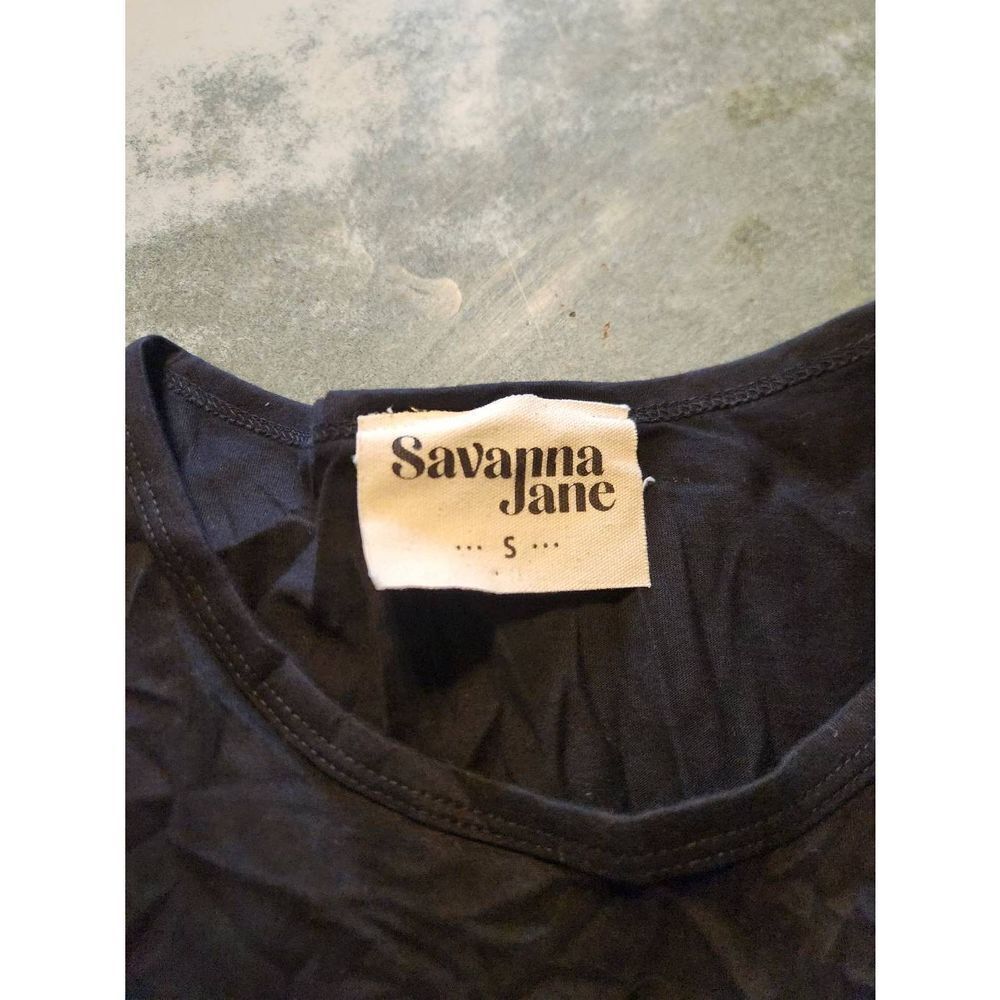 *3/20* Savannah Black Short Sleeve Tee with White Tiger and Floral Print - Picture 3 of 5
